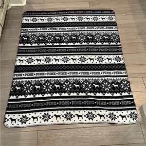 PINK Victoria secret 50x60in full size Black White Blanket no callouts sherpa